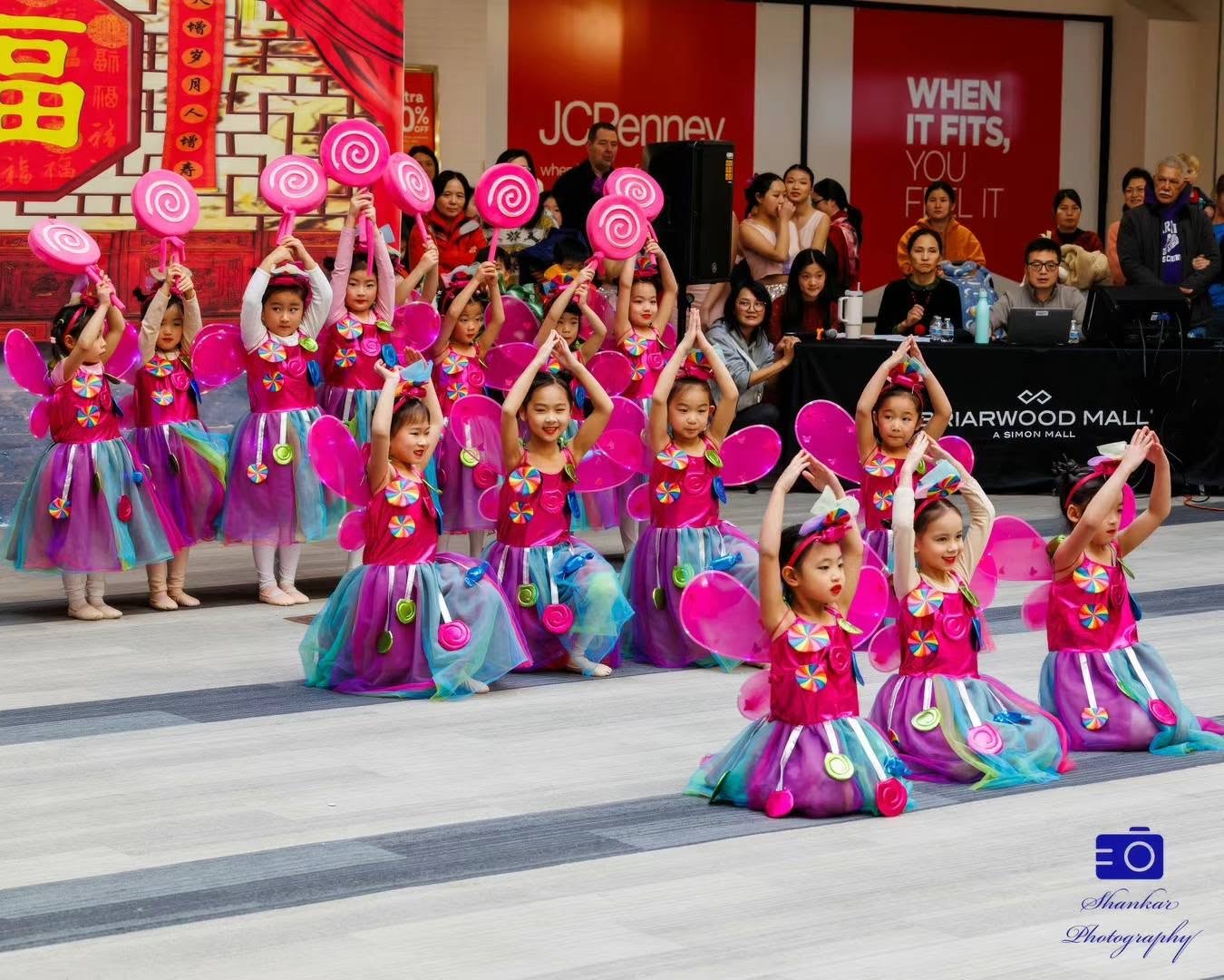 H&L children performing at a 2024 Lunar New Year community event at Briarwood Mall